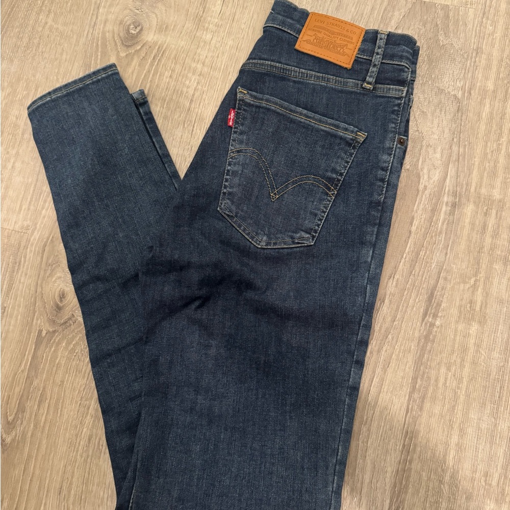 Levi's Classic Indigo Jeans with Leather Patch